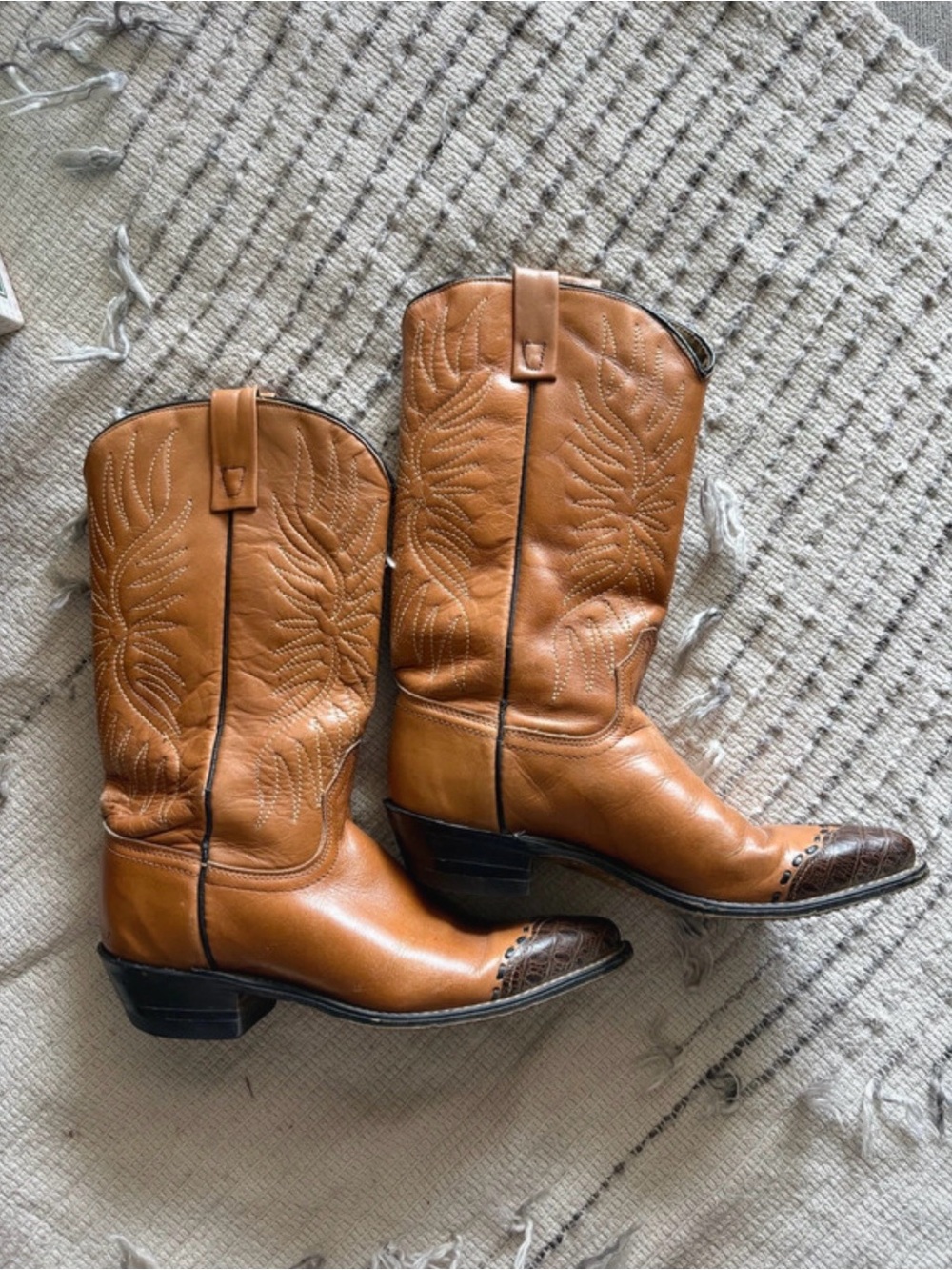 Vintage Acme Western Leather Wingtip Cowboy boots